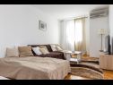 Apartments Jurica - 300 m from sea: A1 Lea(2+1), A2 Roko(2+1) Split - Riviera Split  - living room