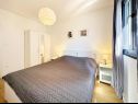 Apartments Mendula - private garage: A1(2+2), A2(2+2) Split - Riviera Split  - Apartment - A2(2+2): bedroom