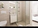 Apartments Ivica - 100m from the sea A1(2+2), A2(2+2), A3(2+2), A4(2+2), A5(3+2) Drvenik Veli (Island Drvenik Veli) - Riviera Trogir  - Apartment - A3(2+2): bathroom with toilet