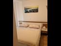 Apartments Ivica - 100m from the sea A1(2+2), A2(2+2), A3(2+2), A4(2+2), A5(3+2) Drvenik Veli (Island Drvenik Veli) - Riviera Trogir  - Apartment - A5(3+2): bedroom
