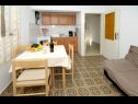 Apartments Kata - 100m from sea: A1(4+1) Seget Vranjica - Riviera Trogir  - Apartment - A1(4+1): kitchen and dining room