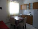 Apartments Gor A1(2+2), B2(2+2) Sevid - Riviera Trogir  - Apartment - B2(2+2): kitchen and dining room