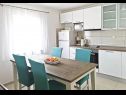 Apartments Garden - sea view: A1(4) Sevid - Riviera Trogir  - Apartment - A1(4): kitchen and dining room