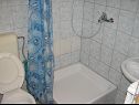 Apartments Mara - barbecue: A1(4+1), SA3(2), SA4(2+1) Trogir - Riviera Trogir  - Apartment - A1(4+1): bathroom with toilet