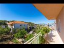 Apartments Mare - comfortable apartment : A1(5), A2(5) Trogir - Riviera Trogir  - Apartment - A1(5): balcony