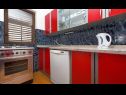 Apartments Bepoto - family apartment with terrace A1(4+1) Trogir - Riviera Trogir  - Apartment - A1(4+1): kitchen