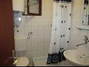 Apartments Deni - 30 m from sea: A2(4+1), A3(4+2) Vinisce - Riviera Trogir  - Apartment - A3(4+2): bathroom with toilet