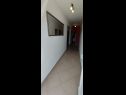 Apartments Marino - with parking : A1(4+2), A2(4+2) Vinisce - Riviera Trogir  - Apartment - A2(4+2): hallway
