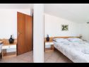 Apartments Din - 40 m from sea: A1(5+1), A2(2+1), A3(2+1), A4(2+2), A5(2+2) Kukljica - Island Ugljan  - Apartment - A5(2+2): bedroom