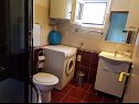Apartments Mato - free barbecue: A1(2), A2(2+2), SA3(3), A4(2+2) Vis - Island Vis  - Apartment - A1(2): bathroom with toilet