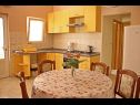 Apartments Dita - 400 m from sandy beach: A1(4), A2(4) Nin - Zadar riviera  - Apartment - A2(4): kitchen and dining room