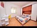 Apartments Roko - 50 meters from sandy beach: A1 (2+2) Obrovac - Zadar riviera  - Apartment - A1 (2+2): bedroom