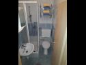 Apartments Mediteran - private parking: A1(2+1) Privlaka - Zadar riviera  - Apartment - A1(2+1): bathroom with toilet