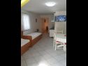 Apartments Dobri - 500 m from beach: A5(2), A4(2+2), A3(2+2), A2(2+2), A6(2+1) Sabunike - Zadar riviera  - Apartment - A2(2+2): living room