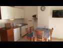 Apartments Dobri - 500 m from beach: A5(2), A4(2+2), A3(2+2), A2(2+2), A6(2+1) Sabunike - Zadar riviera  - Apartment - A3(2+2): kitchen and dining room