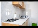 Apartments Gavro - 20 m from the sea: A1(4), A2 (2+2) Vir - Zadar riviera  - Apartment - A2 (2+2): kitchen