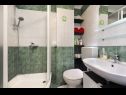 Apartments Ivan - 50 m from sea: A1(3+1) Zadar - Zadar riviera  - Apartment - A1(3+1): bathroom with toilet