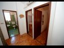 Apartments Ankica - 150 m from beach: A1(2+2), A2(5), A3(4+1), A4(2+2) Zadar - Zadar riviera  - Apartment - A2(5): hallway
