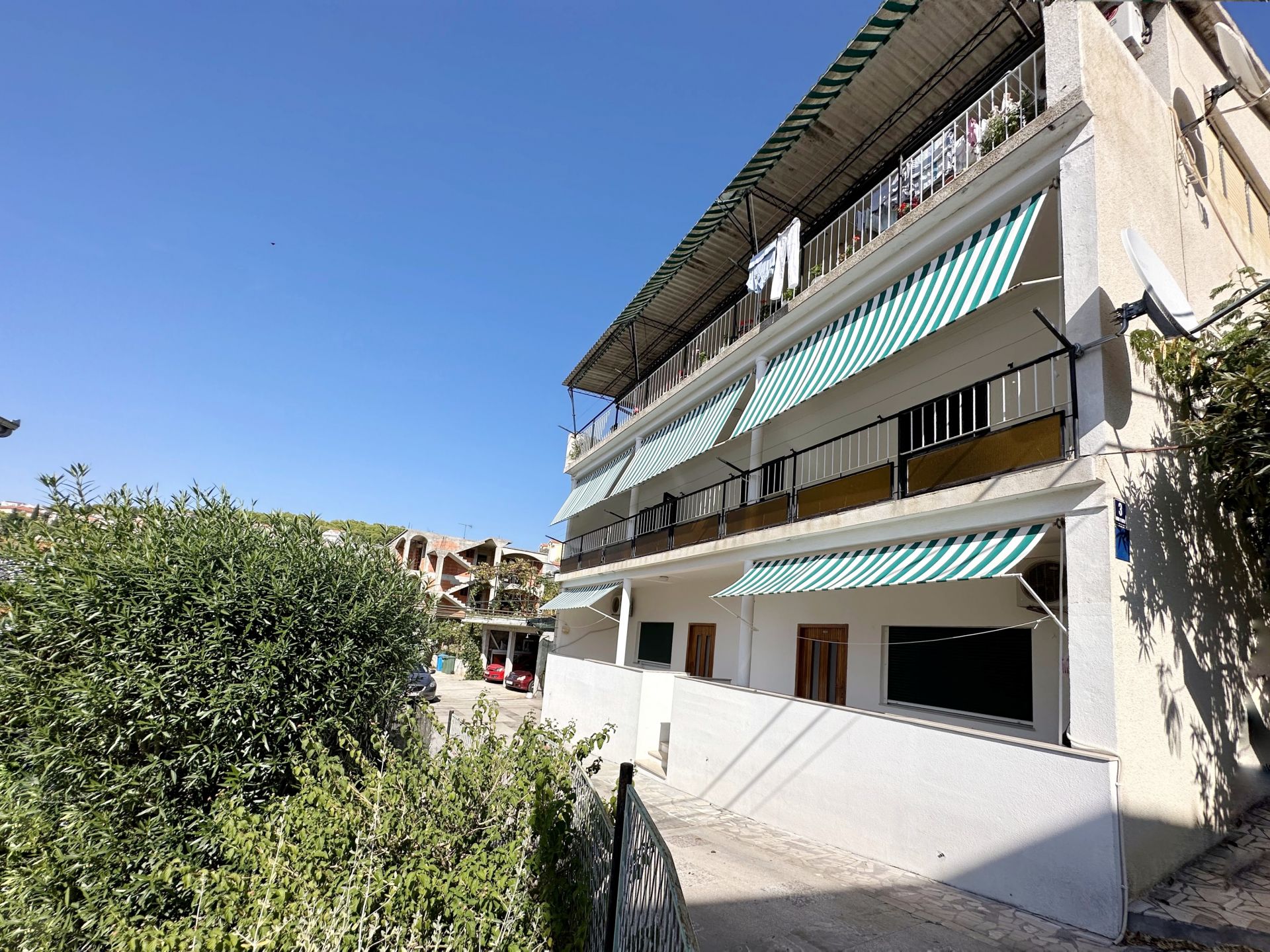Apartments Kaza - 50m from the beach with parking: A1(2), A2(2), A3(6) Trogir - Riviera Trogir 