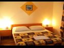 Apartments Nebo - 80 m from beach: A1 Zeleni (2), A2 Plavi (3), A3 Ljubicasti (4) Pakostane - Riviera Biograd  - Apartment - A2 Plavi (3): bedroom