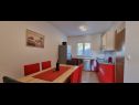 Apartments Ivano - 20 m from Sea: A1(6), A2(2+1), A3(2+1), A4(2), A5(2) Cove Osibova (Milna) - Island Brac  - Croatia - Apartment - A1(6): kitchen and dining room