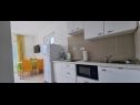 Apartments Ivano - 20 m from Sea: A1(6), A2(2+1), A3(2+1), A4(2), A5(2) Cove Osibova (Milna) - Island Brac  - Croatia - Apartment - A3(2+1): kitchen and dining room