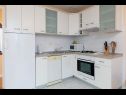 Apartments Rajna - 100 m from sea: A1 Crveni(2+2), A2 Veliki(4+2), A3 Crni(2+2), A4(6+2) Sumartin - Island Brac  - Apartment - A2 Veliki(4+2): kitchen