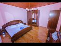 Apartments Vinko - 80 m from beach: A1(4+2), A2(4+2) Okrug Gornji - Island Ciovo  - Apartment - A2(4+2): bedroom