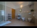 Apartments Sabina - 100m from sea: SA1(2), A2 prizemlje (2), A3 potkrovlje (2), A4(2+1), A5(4), A6(4+1) Crikvenica - Riviera Crikvenica  - Apartment - A5(4): bathroom with toilet