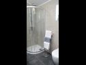 Apartments Kata A1(2+1), A2(4+1) Crikvenica - Riviera Crikvenica  - Apartment - A2(4+1): bathroom with toilet