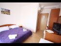 Apartments and rooms Nikola 1 - free parking: SA1(2+2), A5(3+1), A6(4+1), A8(4+1), R4(2), R7(2) Mlini - Riviera Dubrovnik  - Room - R7(2): bedroom