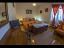 Apartments Mondina - sea view and garden: A1(4), A2(3+1), SA3(2) Banjole - Istria  - Apartment - A1(4): bedroom
