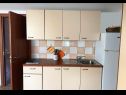 Apartments Azur - 10 m from sea: A1(4), SA2(2+1) Ilovik (Island Ilovik) - Island Losinj  - Studio apartment - SA2(2+1): kitchen