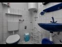 Apartments Vlatko - affordable & cosy: SA1(4), SA2(2+2), SA3(2+2) Krvavica - Riviera Makarska  - Studio apartment - SA1(4): bathroom with toilet