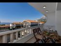 Apartments Prgo - with view and parking: A1(6), A2(6), A3(4) Makarska - Riviera Makarska  - Apartment - A2(6): terrace