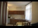 Apartments Sini - with parking : A1 (4+1), SA2 (2), SA3 (2), A4 (3+1) Makarska - Riviera Makarska  - Apartment - A1 (4+1): kitchen and dining room