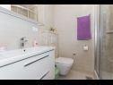 Apartments Ruza - sea view: A1(4), A2(4), A4(3+2), SA5(2), SA6(2+1), SA7(2), A8(2+2) Makarska - Riviera Makarska  - Apartment - A8(2+2): bathroom with toilet