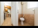 Apartments Stipe - comfortable apartment for 6 person: A(4+2) Makarska - Riviera Makarska  - Apartment - A(4+2): toilet