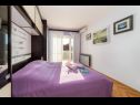 Apartments Stipe - comfortable apartment for 6 person: A(4+2) Makarska - Riviera Makarska  - Apartment - A(4+2): bedroom