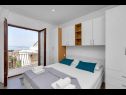 Apartments Prgo - close to center & parking: A(6) Makarska - Riviera Makarska  - Apartment - A(6): bedroom