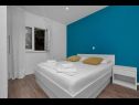 Apartments Prgo - close to center & parking: A(6) Makarska - Riviera Makarska  - Apartment - A(6): bedroom