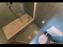 Apartments Cobra - excellent location: A1(2+2), SA2(2+1), A4(4+2) Tucepi - Riviera Makarska  - Apartment - A4(4+2): bathroom with toilet