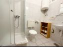 Apartments Tomo - 10 m from beach: A1(2+2), SA2(2) Zaostrog - Riviera Makarska  - Studio apartment - SA2(2): bathroom with toilet
