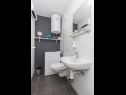 Apartments Beti comfort - 300m from beach A1(3+1) Betina - Island Murter  - Apartment - A1(3+1): bathroom with toilet