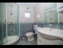 Apartments Saga 2 - with swimming pool A6(4+1), A7 (2+2), A8 (4+1) Lokva Rogoznica - Riviera Omis  - Apartment - A6(4+1): bathroom with toilet