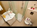 Holiday home Miho - with pool : H(12+4) Omis - Riviera Omis  - Croatia - H(12+4): bathroom with toilet