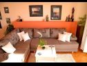 Apartments Nasta - 10 m from beach: A1(2+2), SA2(2), SA3(2) Omis - Riviera Omis  - Apartment - A1(2+2): living room