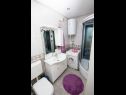 Apartments Jerko - 200 m from beach: A1(3+2) Omis - Riviera Omis  - Apartment - A1(3+2): bathroom with toilet