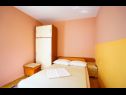 Apartments Lile - comfortable 3 bedroom apartment: A1(6+2) Pisak - Riviera Omis  - Apartment - A1(6+2): bedroom