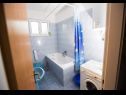 Apartments Sea View - 250 m from sea: A1 Grande(7+1), A2 Vila Jadrana(2+1) Suhi Potok - Riviera Omis  - Apartment - A1 Grande(7+1): bathroom with toilet